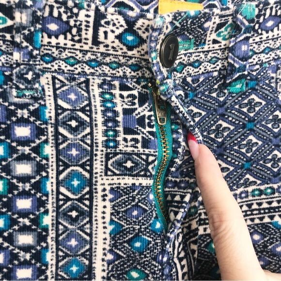 ANTHROPOLOGIE | PILCRO Patchwork Bandana Print Corduroy Pants Women’s Size 27 - Picture 5 of 13
